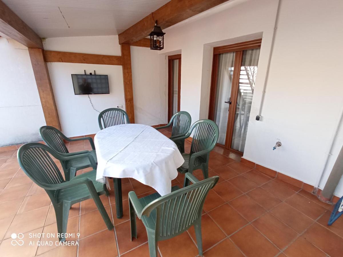Apartamentos La Casona De Ezcaray Con Terrazas Y Patios Individuales Exterior foto