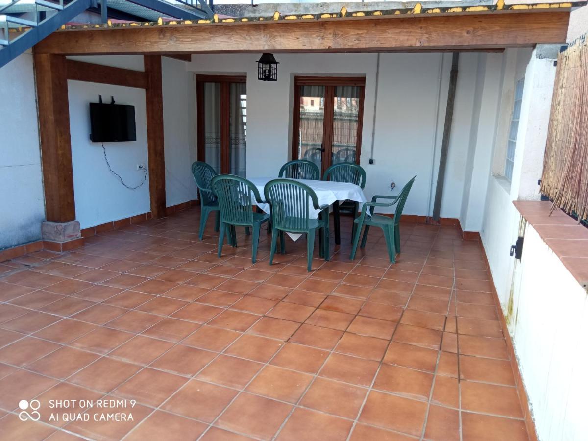 Apartamentos La Casona De Ezcaray Con Terrazas Y Patios Individuales Exterior foto
