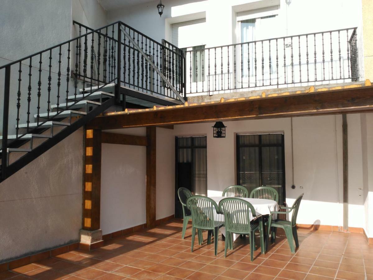 Apartamentos La Casona De Ezcaray Con Terrazas Y Patios Individuales Exterior foto